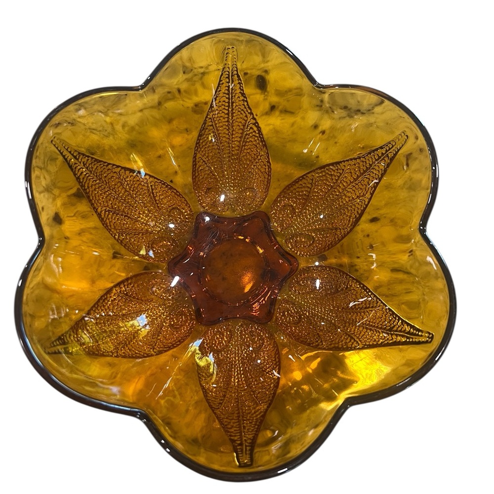 Vintage Anchor Hocking Anchor Renaissance Beaded Pebbled Leaf Honey Amber bowl